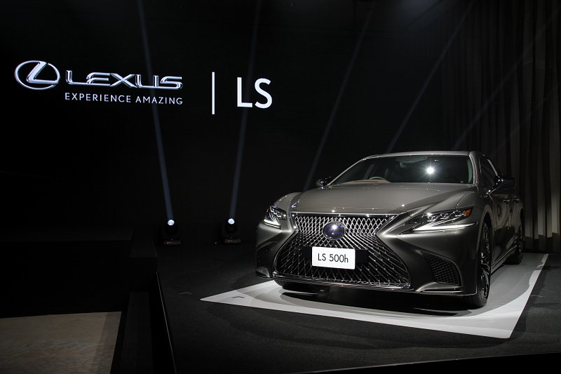 Lexus LS 2018