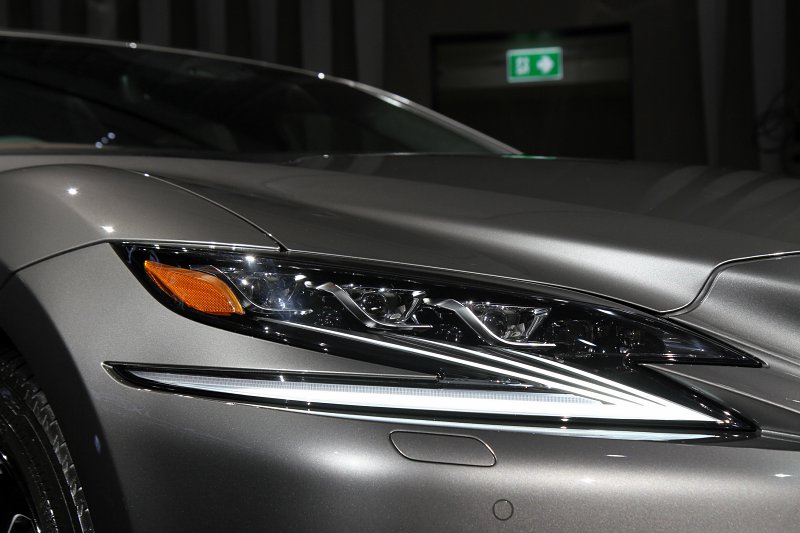 Lexus LS 2018