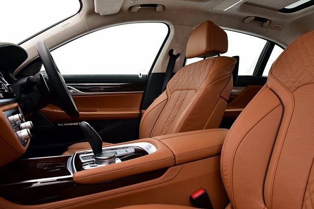 BMW Series 7 ปี 2017