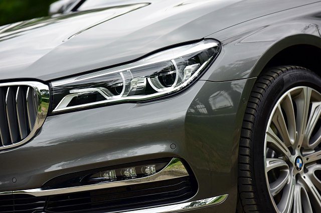 BMW Series 7 ปี 2017