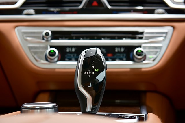 BMW Series 7 ปี 2017