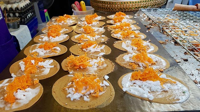 ร้านข้างทางเจ้าอร่อยในกรุงเทพฯ