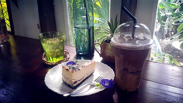 ร้านกาแฟในสวน