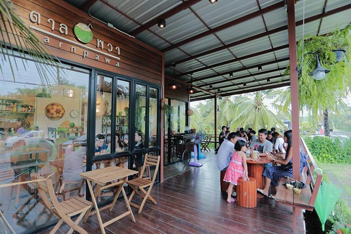 ร้านกาแฟอัมพวา