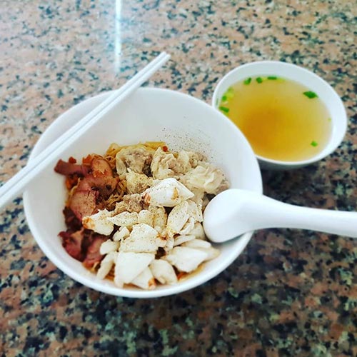 ร้านบะหมี่เกี๊ยว กรุงเทพฯ