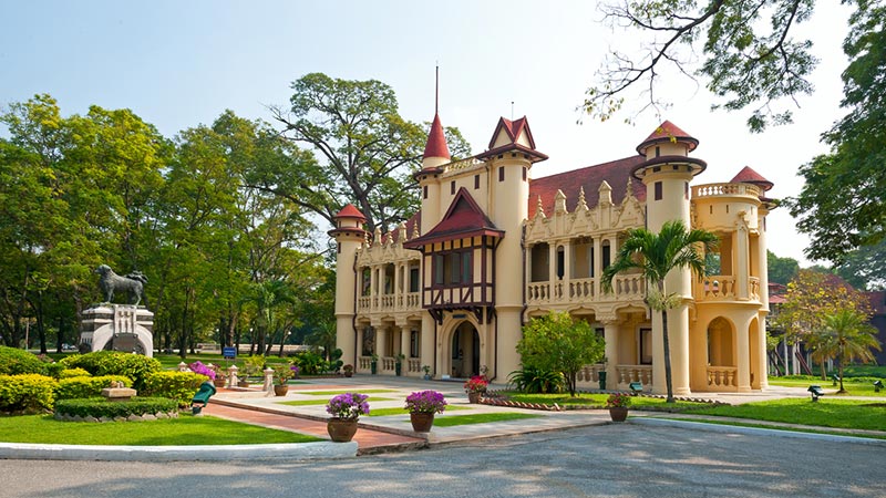 ลอยกระทงย้อนยุคพระราชวังสนามจันทร์ 2561