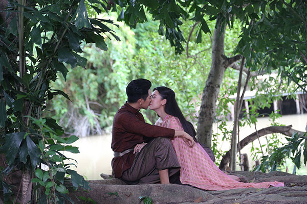 เลิฟซีน บุพเพสันนิวาส