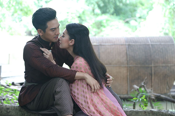 เลิฟซีน บุพเพสันนิวาส