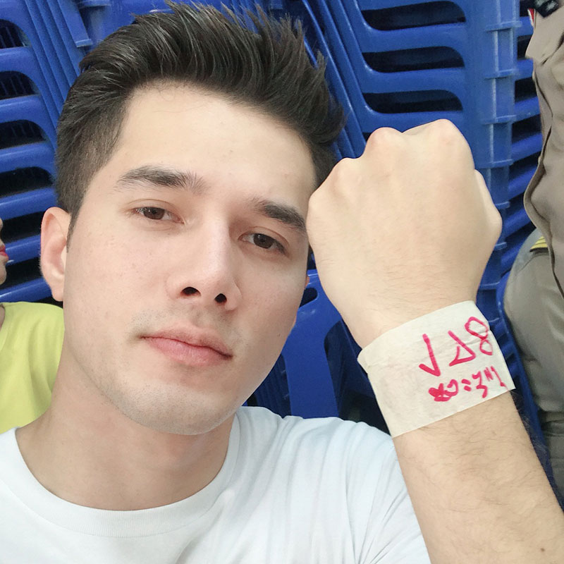 มิกค์ ทองระย้า สมัครเป็นทหารอากาศ