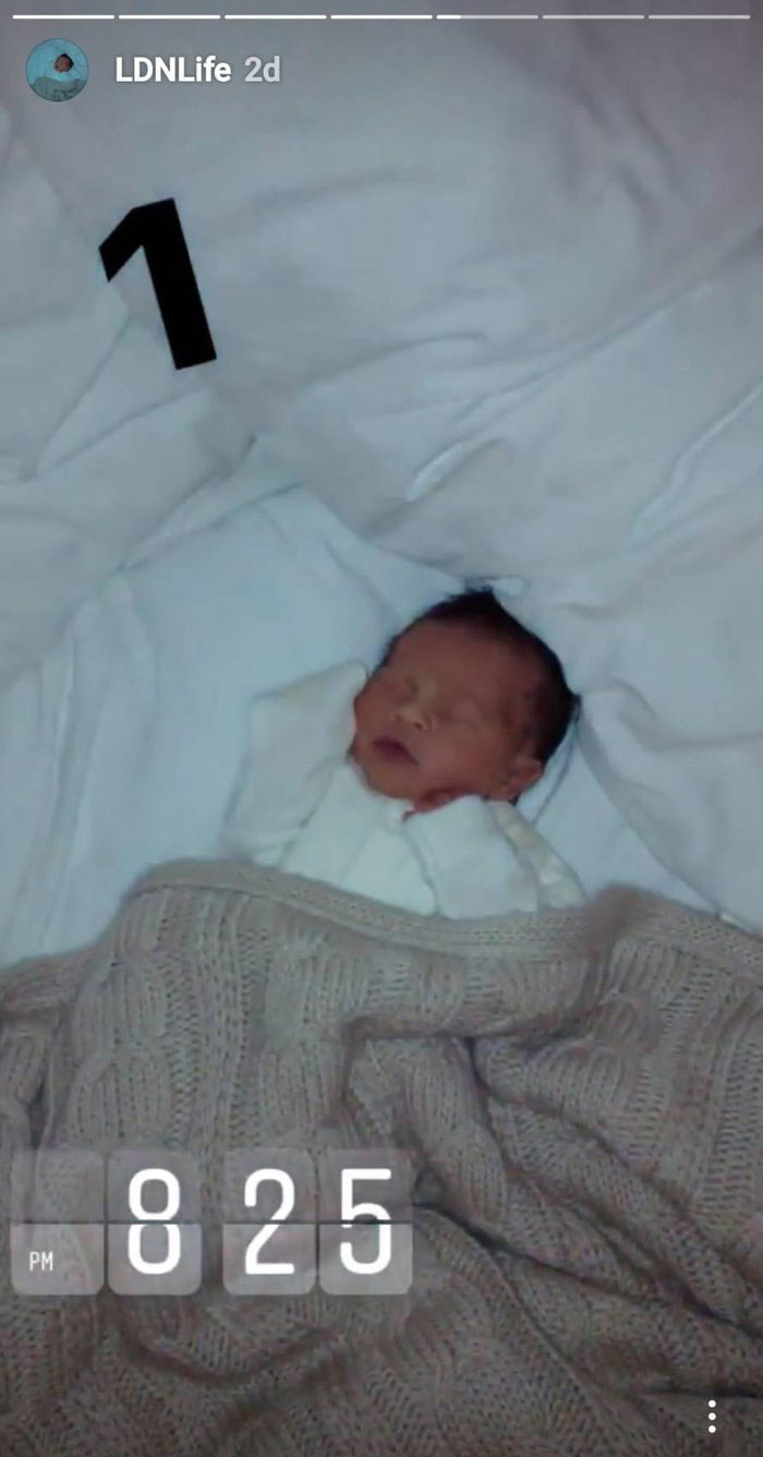 พอลล่า เทเลอร์ โชว์หน้าสดเลี้ยงลูก