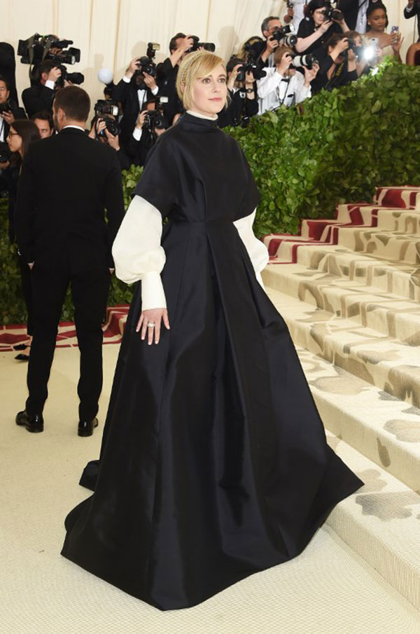 รวมที่สุด 10 ลุคสุดปังอลังการ แฟชั่นพรมแดง Met Gala 2018