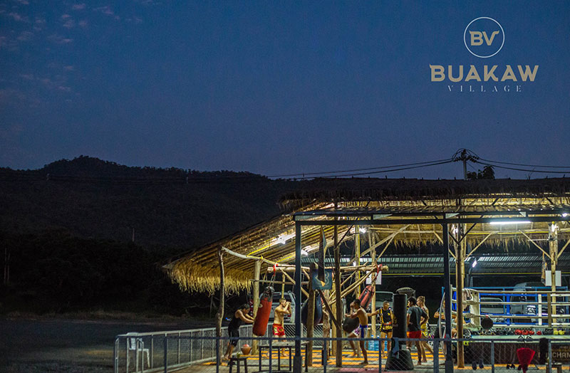 บัวขาว วิลเลจ รีสอร์ต-ค่ายมวยของ บัวขาว บัญชาเมฆ 