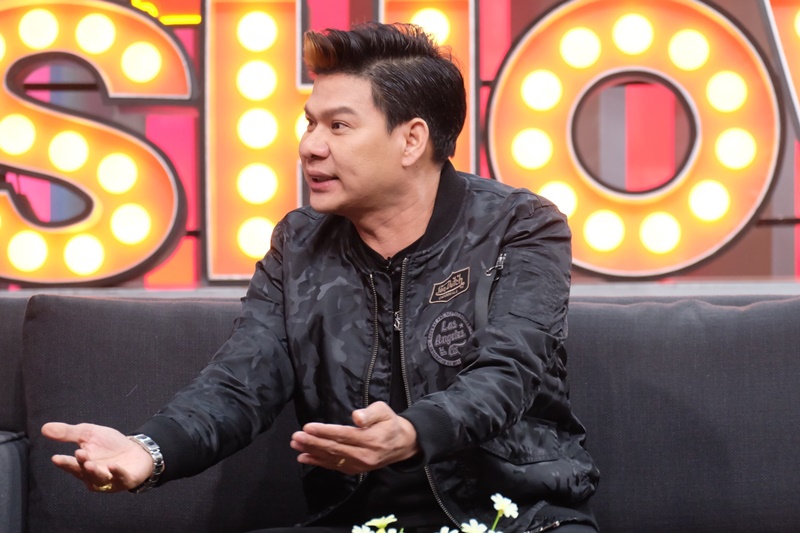 นุ้ย เชิญยิ้ม