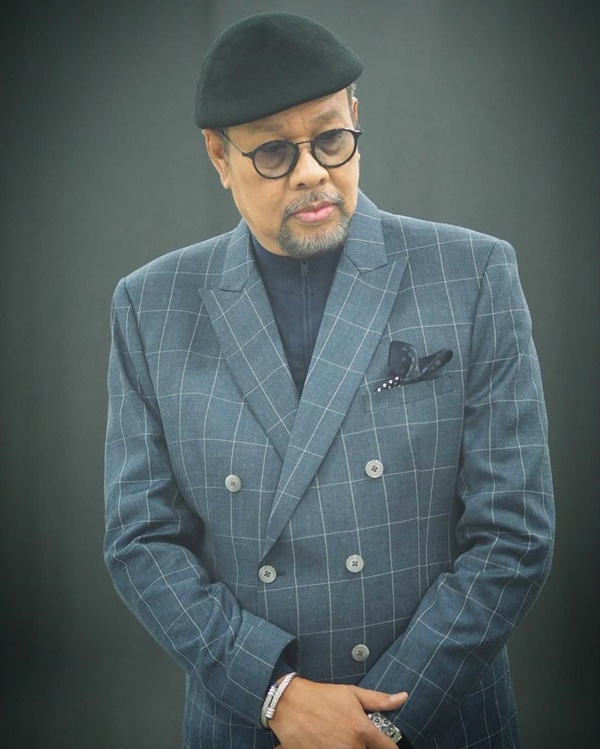 โน้ต เชิญยิ้ม