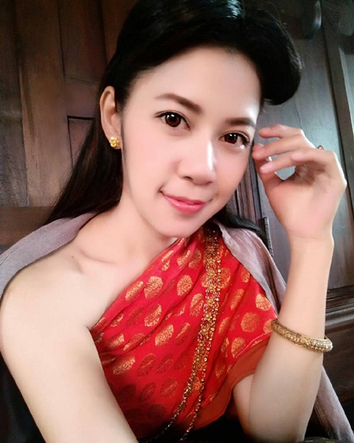 สแตนด์อิน เบลล่า