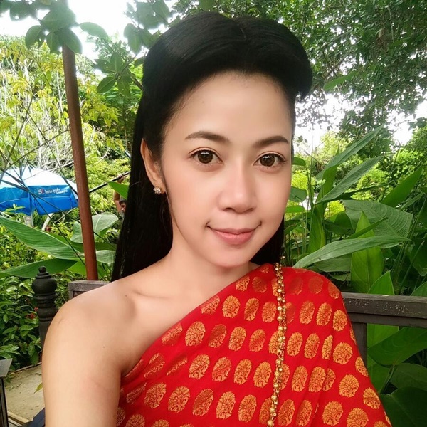 สแตนด์อิน เบลล่า