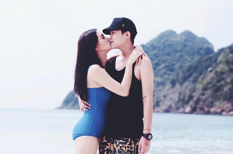 โม อมีนา