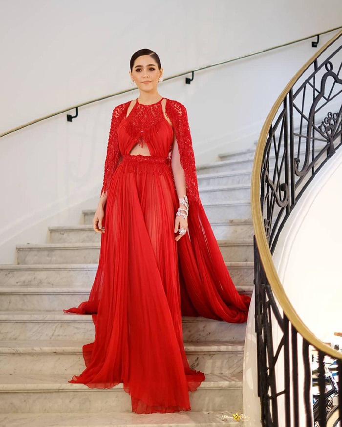 ชมพู่ อารยา