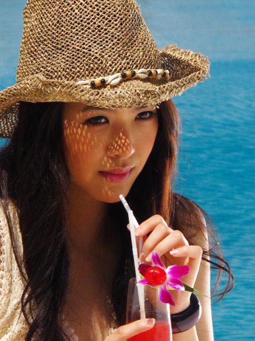 โบวี่ อัฐมา