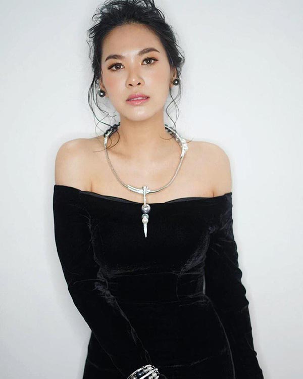 โบวี่ อัฐมา