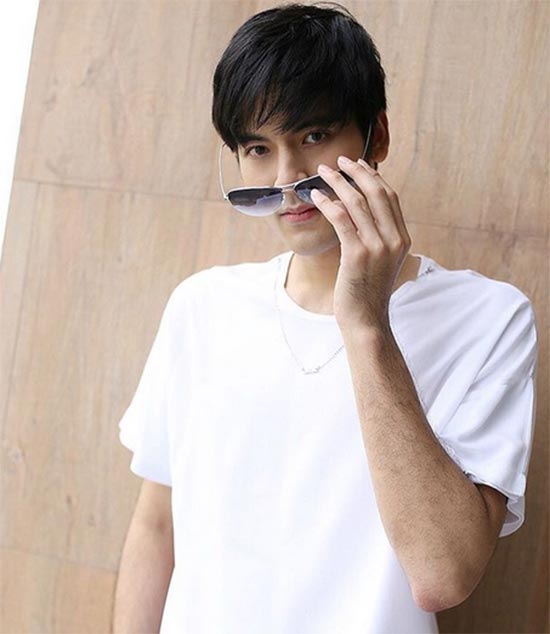 บอม ธนิน