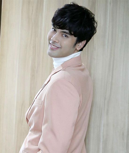 บอม ธนิน