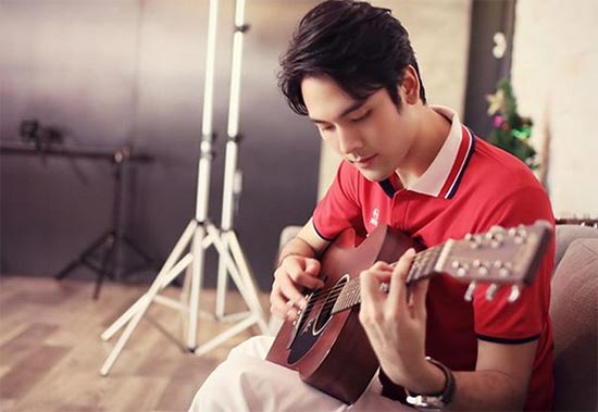 บอม ธนิน