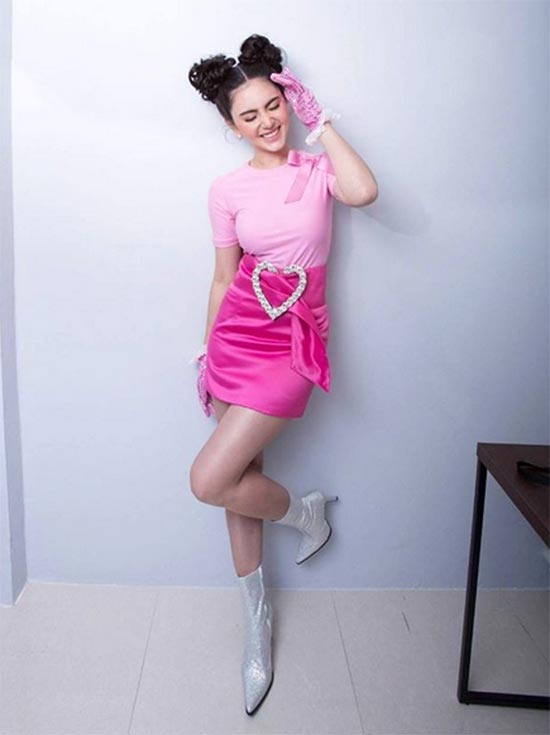 ใหม่ ดาวิกา