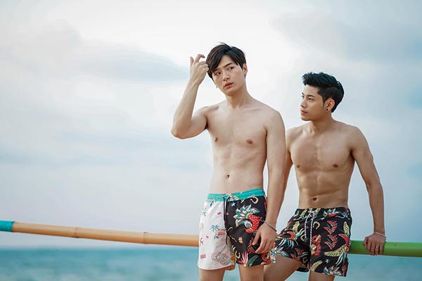 คริส พีรวัส, สิงโต ปราชญา