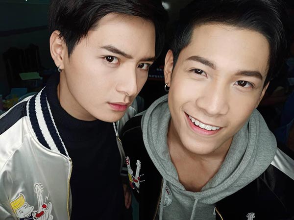 คริส พีรวัส, สิงโต ปราชญา