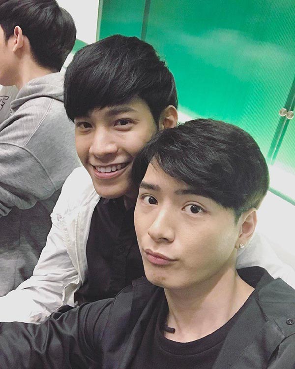 คริส พีรวัส, สิงโต ปราชญา