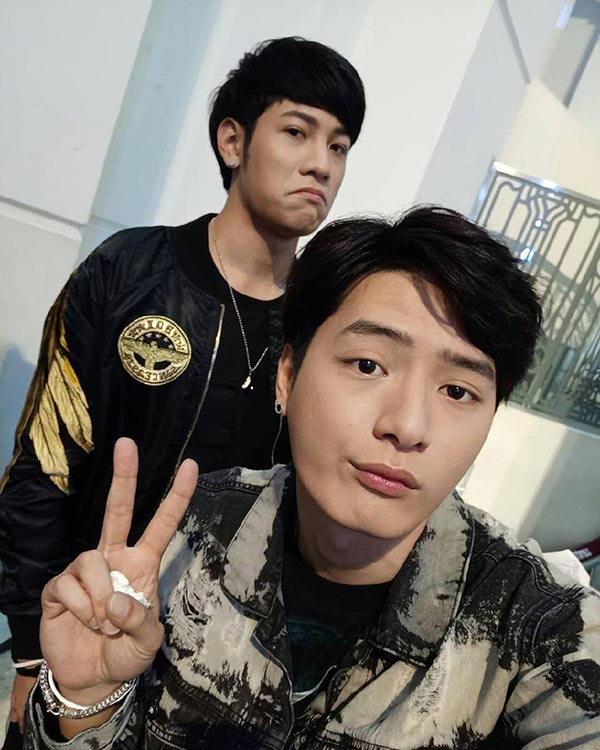 คริส พีรวัส, สิงโต ปราชญา