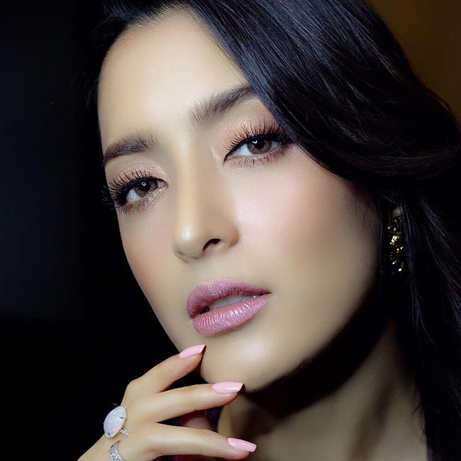 พิ้งค์กี้ สาวิกา