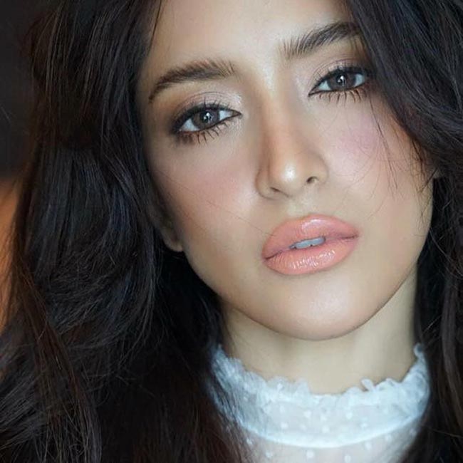 พิ้งค์กี้ สาวิกา