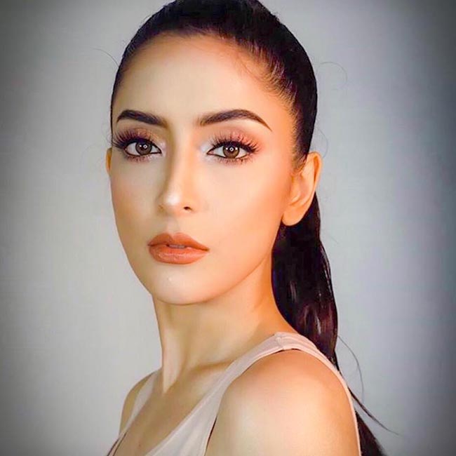 พิ้งค์กี้ สาวิกา