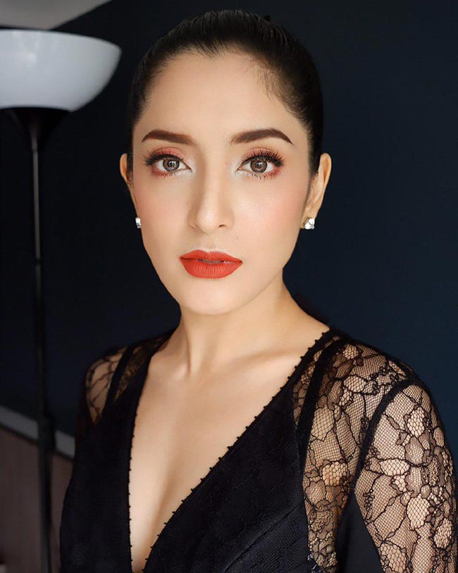 พิ้งค์กี้ สาวิกา