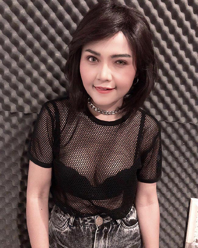 ตั๊กแตน ชลดา