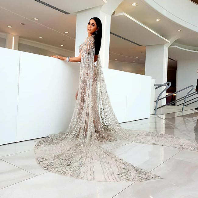 ชุดราตรีดารา