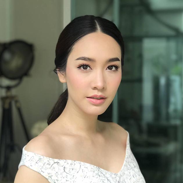 ดาราแต่งหน้า