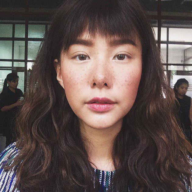 แต่งหน้าเติมกระ