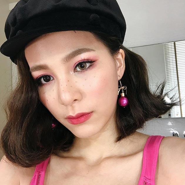 แต่งหน้าเติมกระ