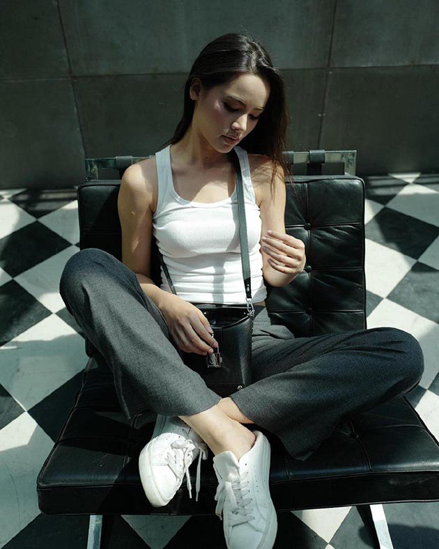 รองเท้าผ้าใบดารา