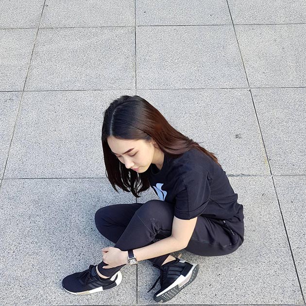 รองเท้าผ้าใบดารา