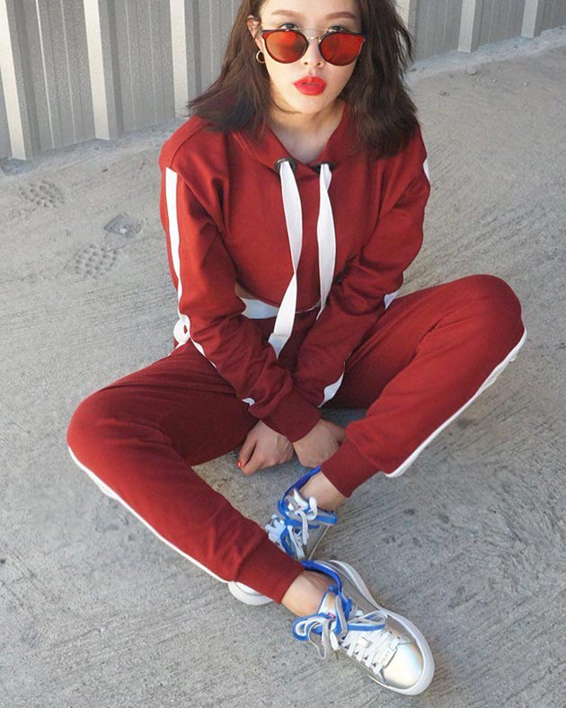 รองเท้าผ้าใบดารา