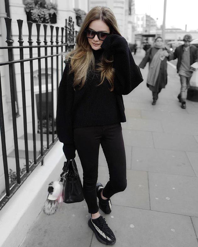 รองเท้าผ้าใบดารา