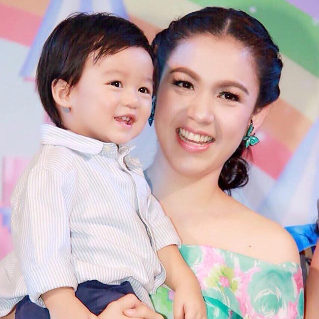 กบ สุวนันท์