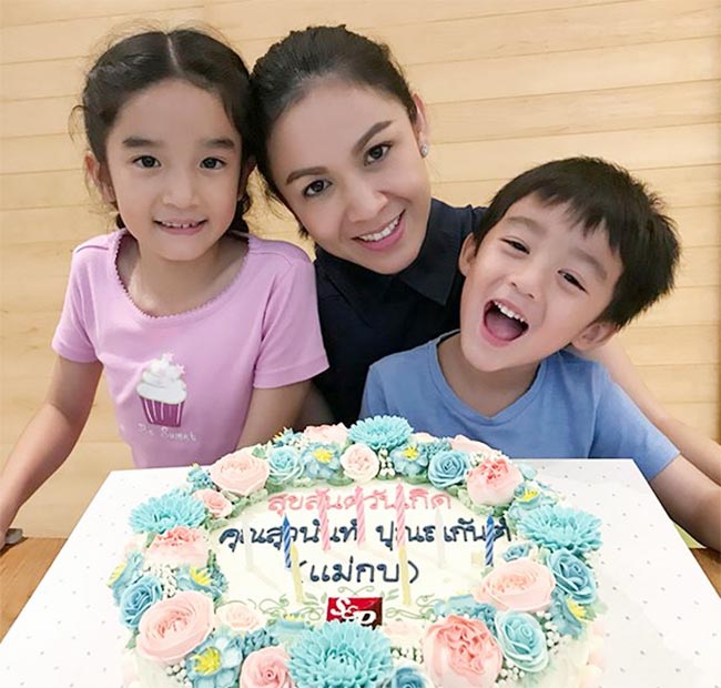 กบ สุวนันท์