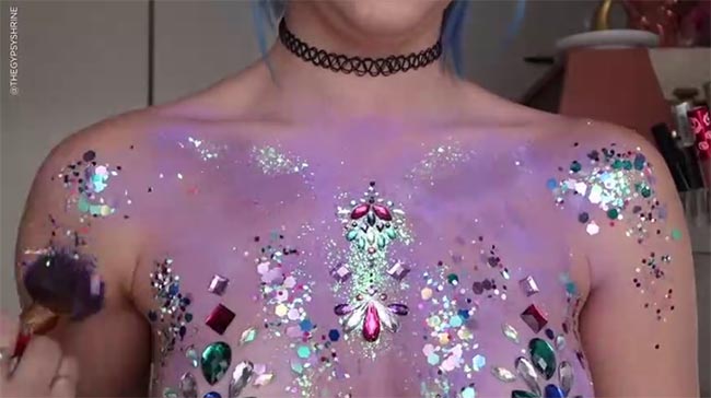 แฟชั่นแปลก 