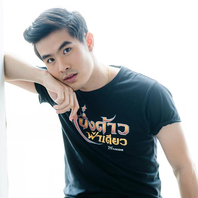 หนึ่งด้าวฟ้าเดียว