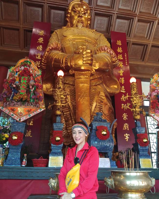 จุ๊บแจง วิมลพันธ์